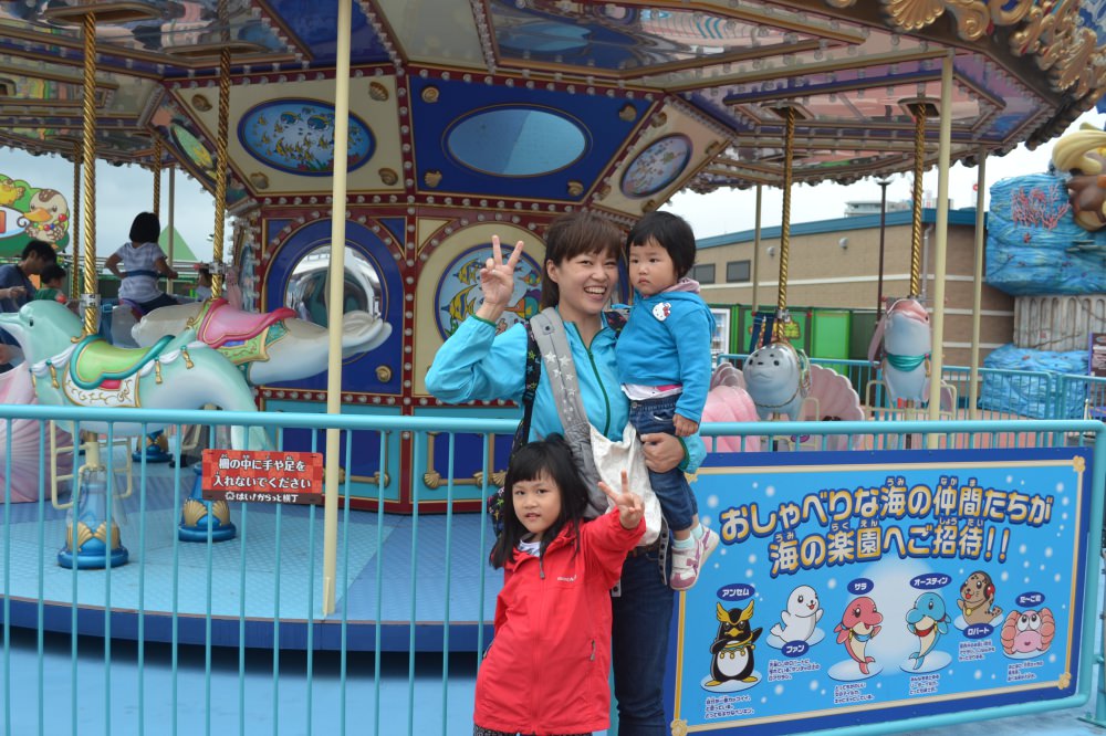 [日本福岡景點]帶小孩到唐戶市場吃海鮮和はいからっと横丁玩設施 小孩超愛