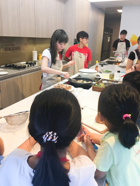 [親子料理課程]布魯媽媽露營料理教學 桂冠窩廚房空間舒適課程實用 大人小孩都好愛