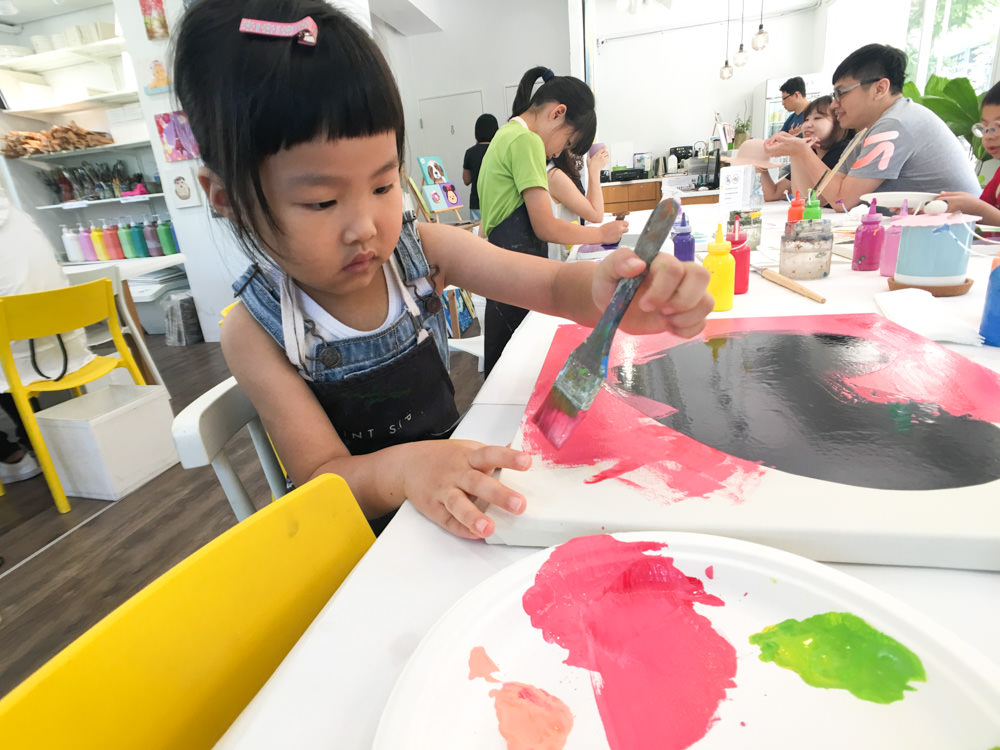 [台北親子畫畫課]在101附近的畫飲Paint Sip 大人紓壓 小孩發揮創意的新約會地點