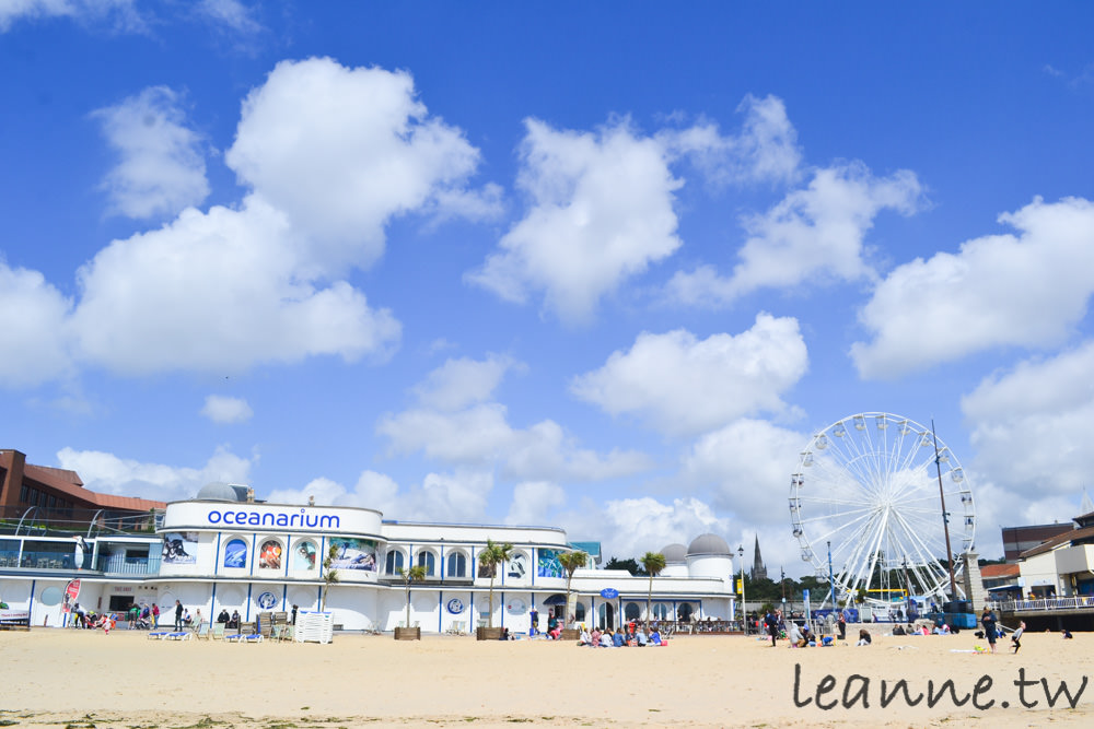 [英國南部親子旅遊]到英國南邊濱海市鎮Bournemouth訪友與放空 小孩玩沙 踏浪 超開心