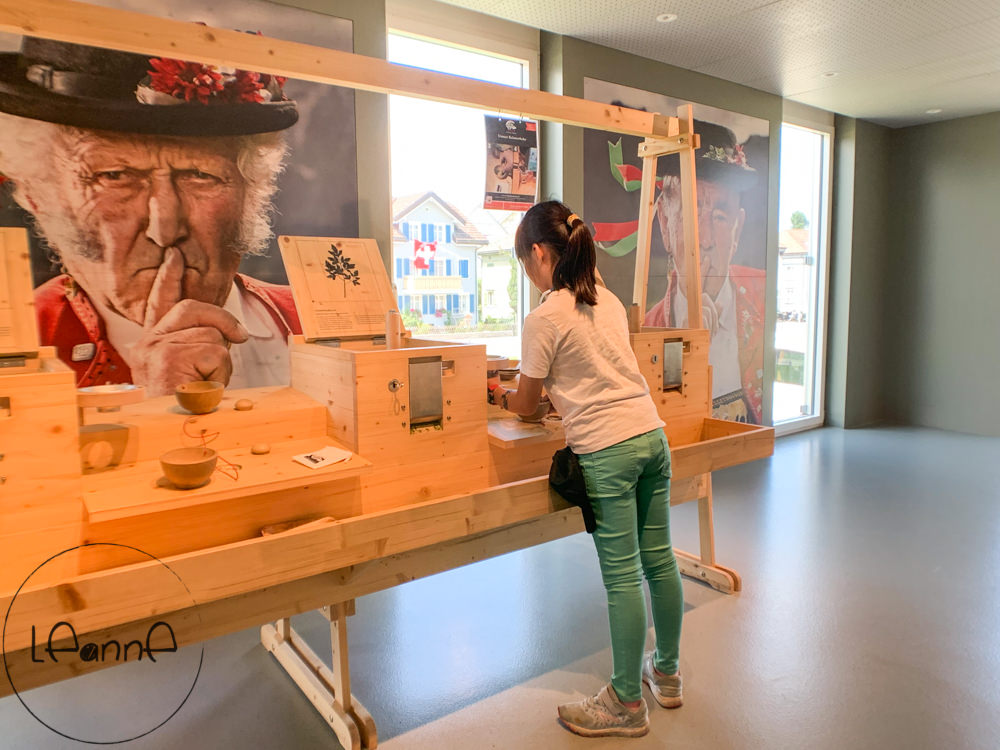 [瑞士親子景點]參觀Appenzeller起士工廠 了解起士製作過程 戶外的兒童遊樂設施讓小孩嗨翻