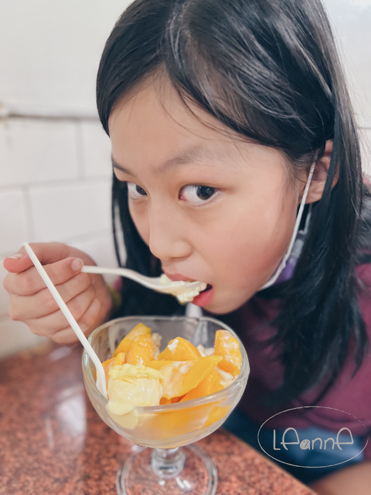 [台南冰店]台南傳統冰店 料多實在 芋冰 芒果冰 剉冰都好吃 人情味也滿滿