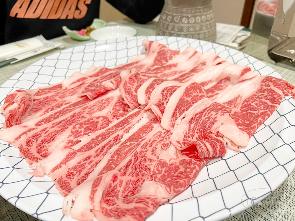 藏王住宿推薦｜勒韋爾酒店 Le Vert Zao 含接駁車 早晚餐 與中文服務 適合進階滑雪者與想看樹冰的人